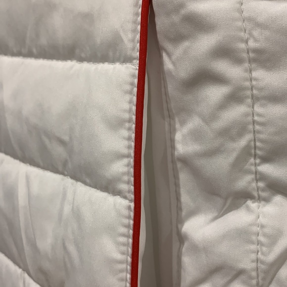 NFL Kansas City Chiefs women’s puffer vest - Picture 5 of 10